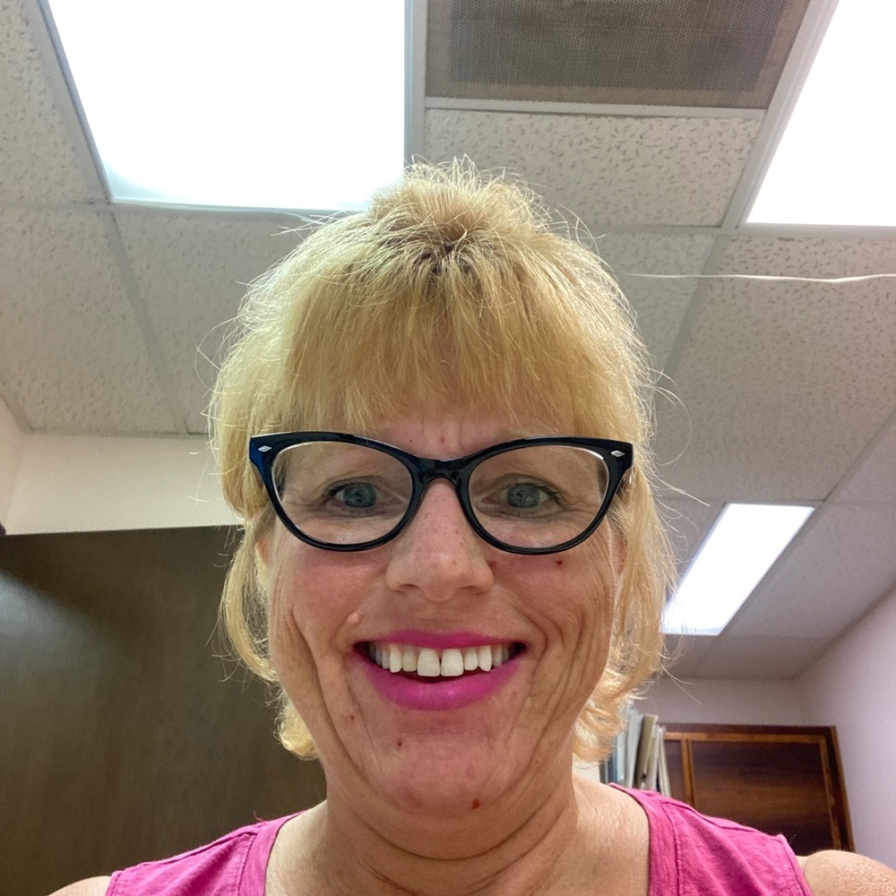 Meet your Posher, Shelly